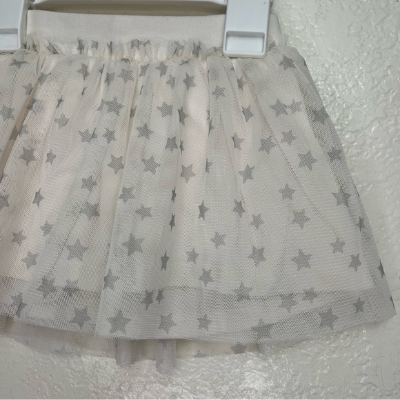 JUMPING BEANS NWT Girls Size 2T White with Silver Stars Tulle Skirt with Shorts - Picture 5 of 10